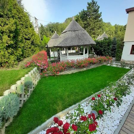 Rozsakert Vendeghaz Bed & Breakfast Szigliget Ngoại thất bức ảnh