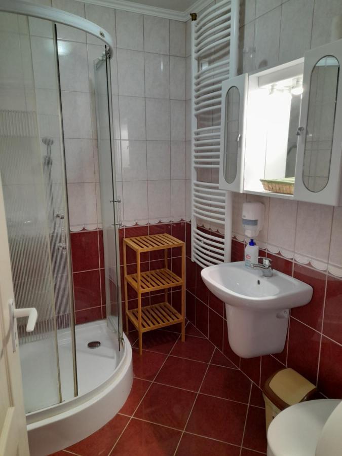 Rozsakert Vendeghaz Bed & Breakfast Szigliget Ngoại thất bức ảnh